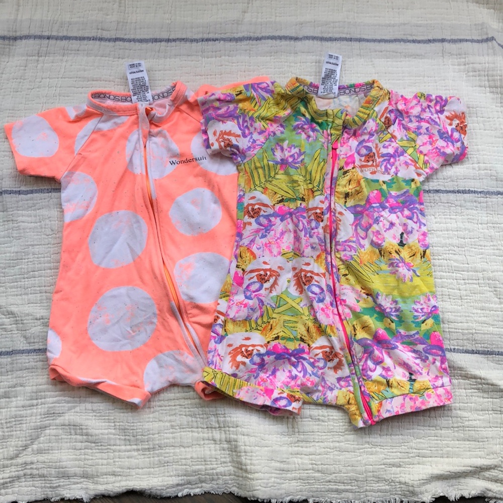 2x Bonds short sleeve wondersuit